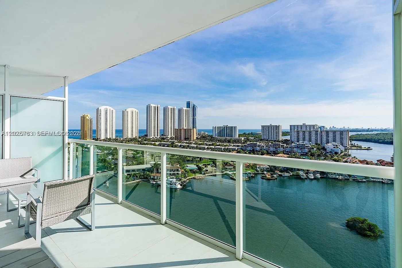 400 Sunny Isles Condo Wes — Photo 3
