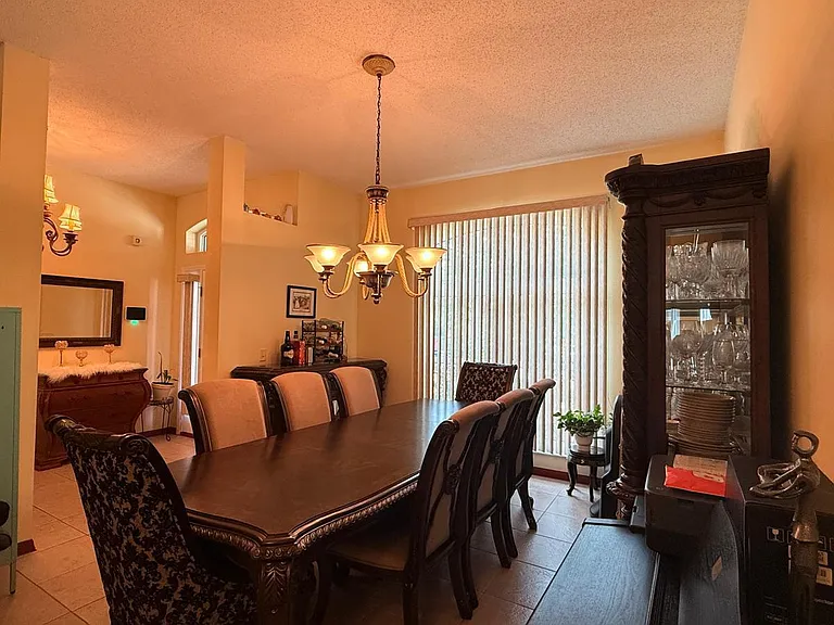 1613 SW Whipple Ave — Photo 6