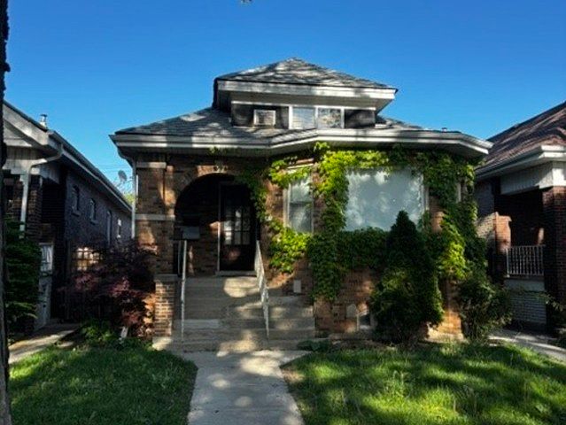 1st image of 5809 S Spaulding Ave