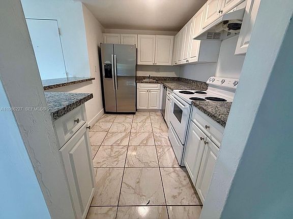 2nd image of 10393 N Kendall Dr APT U7