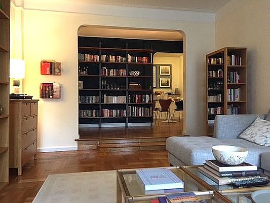 3rd image of 223 E 61st St APT 6D