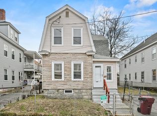 129 Ennell St, Lowell, MA 01850