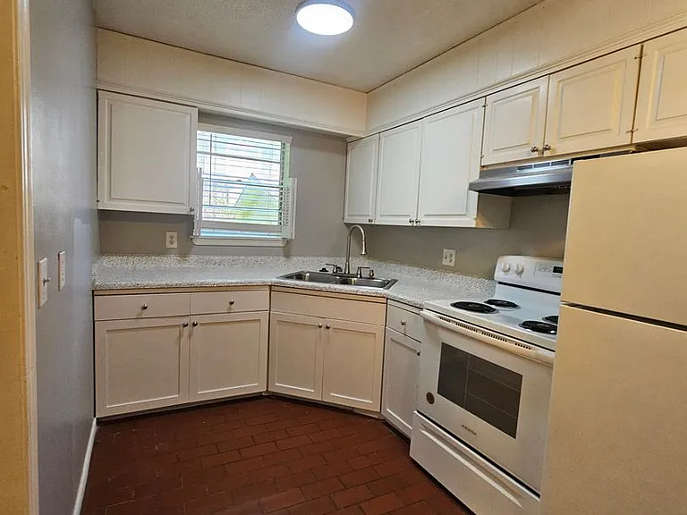 Woodward Park Apartments — Photo 6