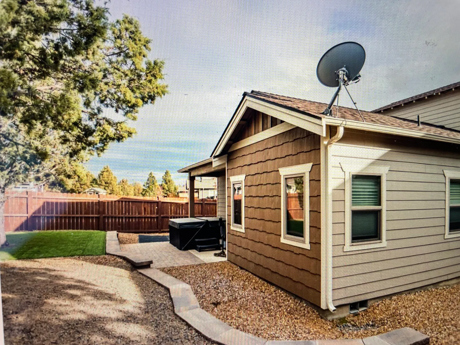 3 bed, 2.5 bath, 2016 sqft, $3,000 — Photo 3