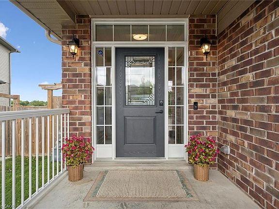 4th image of 952 Eden Oak Ct