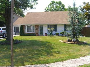 35 Stiles Rd, Edison, NJ 08817