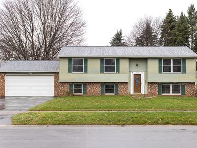 176 Round Pond Ln, Rochester, NY, 14626