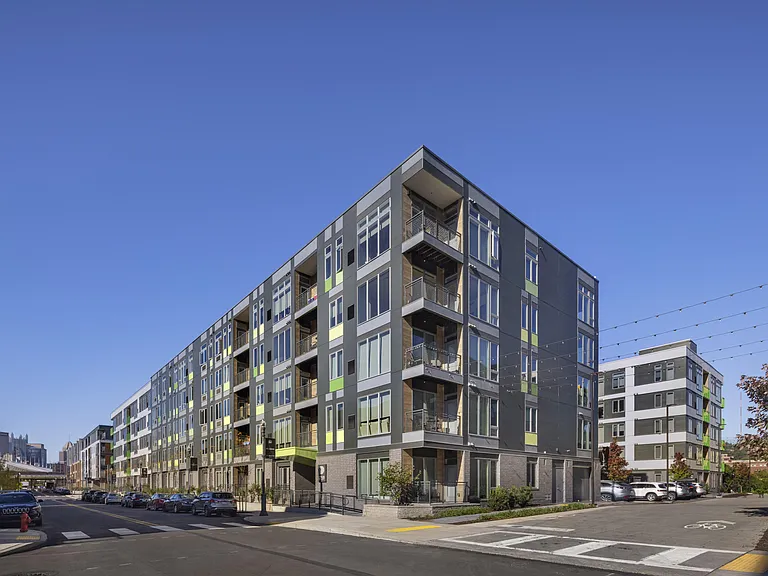 1759 Waterfront Pl — Photo 3