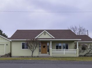 2350 SW Reindeer Ave, Redmond, OR 97756