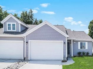 1022 W Villas Dr, Vicksburg, MI 49097