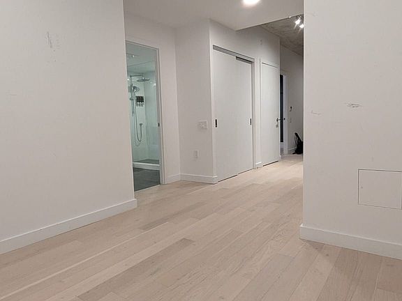 3rd image of 1720 Bayview Ave #201
