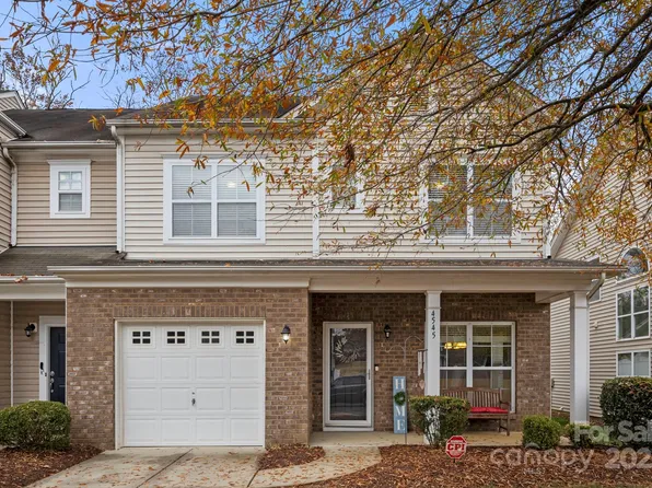 4545 Craigmoss Ln, Charlotte, NC 28278