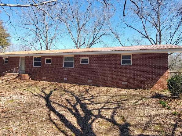 1750 Beth Page Rd, Estill Springs, TN 37330