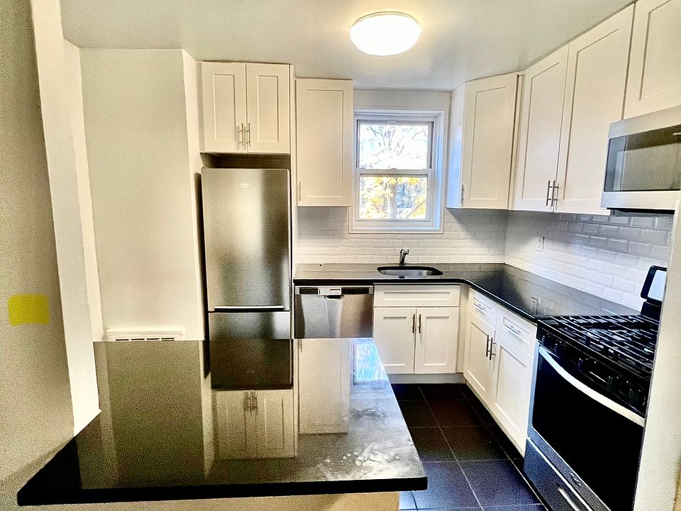 1st image of 14420 38th Ave APT 2D