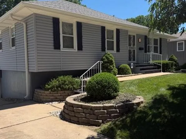 15218 E 33rd St S, Independence, MO 64055
