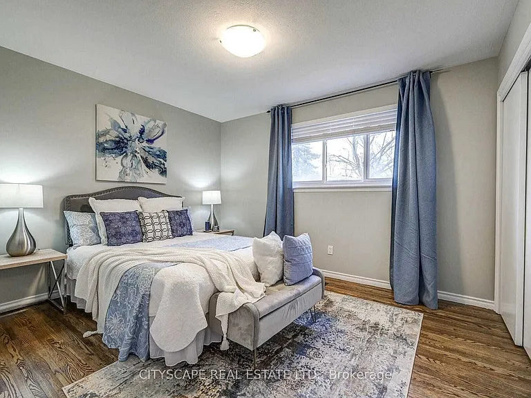 110 Clements Rd E — Photo 8