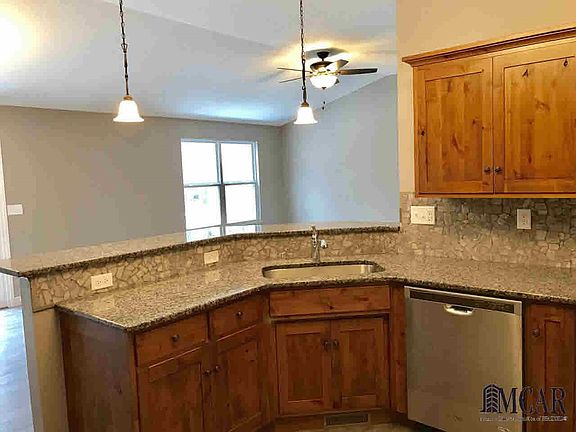3rd image of 4119 Swanridge Trl