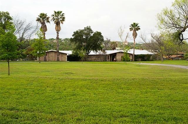 1st image of 3600 Circle Dr