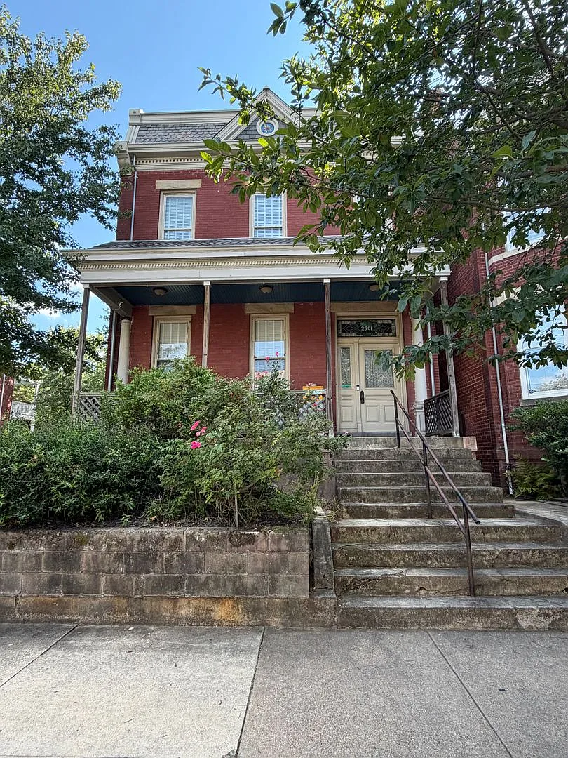 2301 W Grace Street — Photo 1