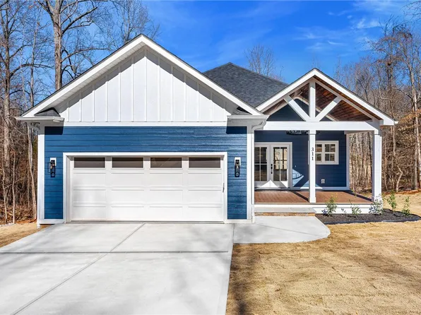 311 Nicklaus Rd, Westminster, SC 29693