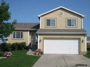 7720 Fillmore St, Omaha, NE 68122