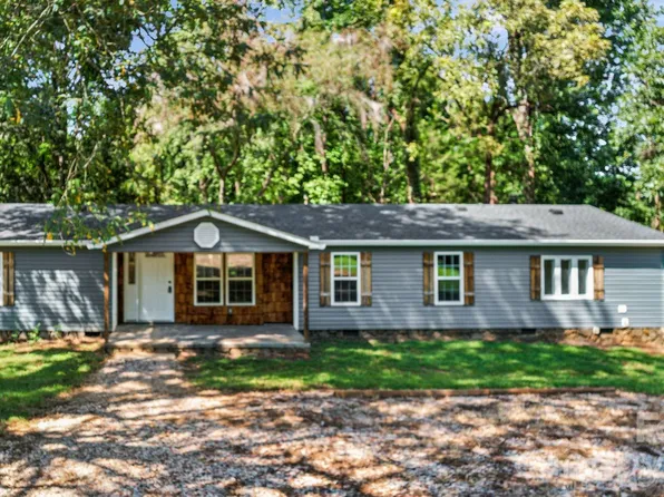 126 Pisgah Church Rd, Statesville, NC 28625