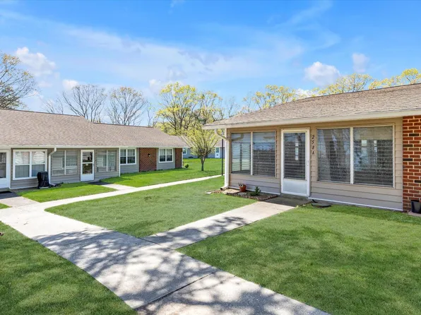 258 Newcastle Court #A, Ridge, NY 11961