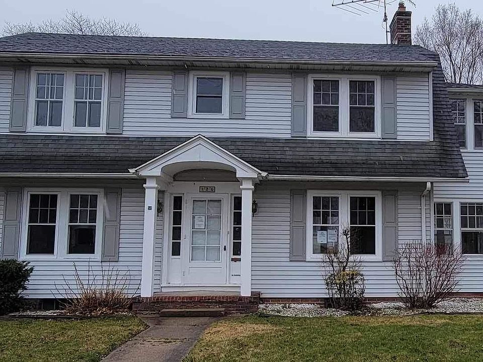 1st image of 126 Trier St