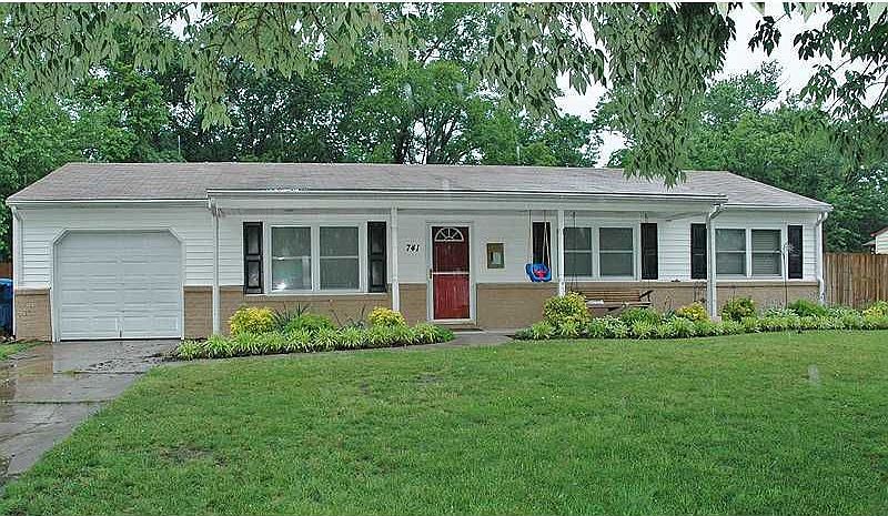 1st image of 741 Churchill Dr