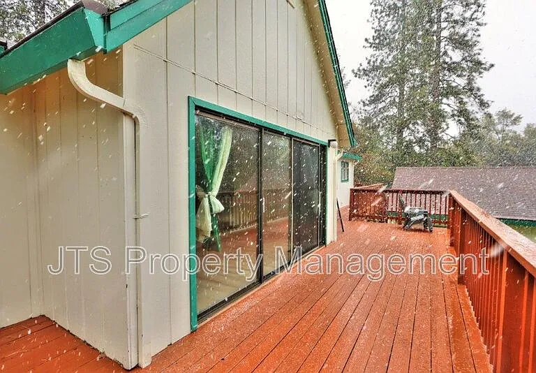 2812 Centennial Ct — Photo 49