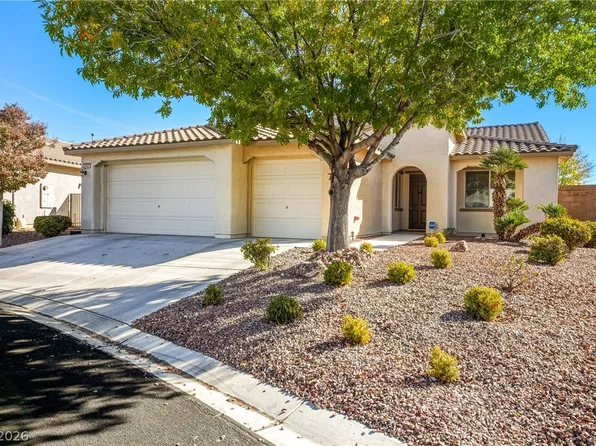 5661 E Fiore Dr, Pahrump, NV 89061