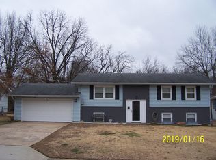 304 E Crestview St, Springfield, MO 65807