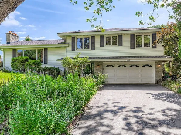 8516 Zenith Cir, Bloomington, MN 55431