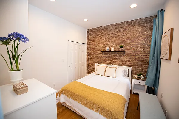 Rented by Park River | media 10