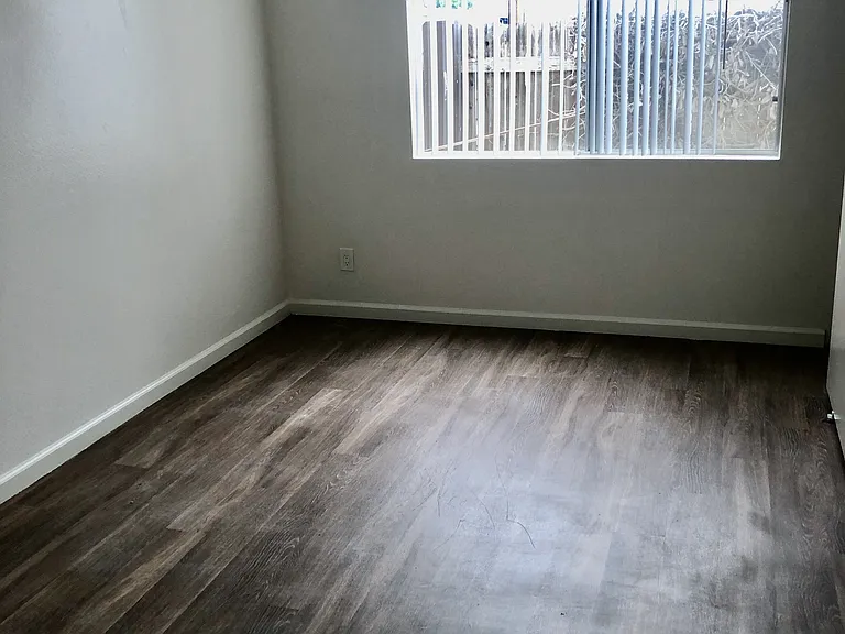 429 Palm Avenue — Photo 10