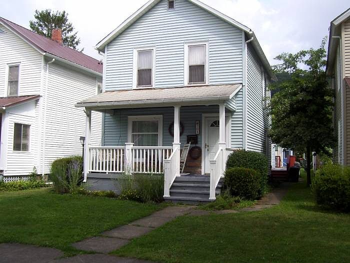 1st image of 708 W Spruce St