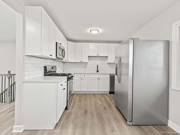 5th image of 741 Yates Ave