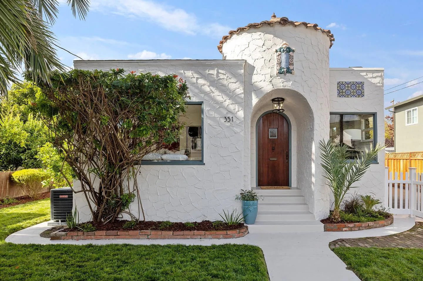 351 Riverside Ave photo 1