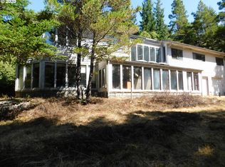 41890 Old Mill Rd, Pt Orford, OR 97465