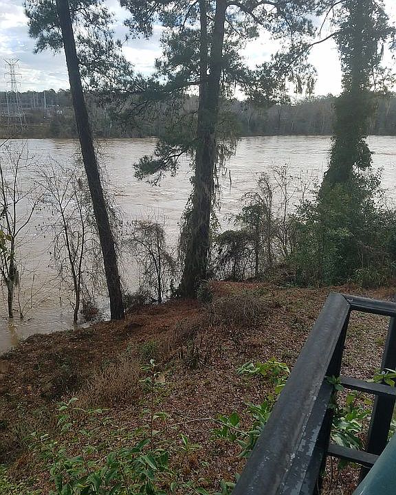 1st image of 150 Castle Rd