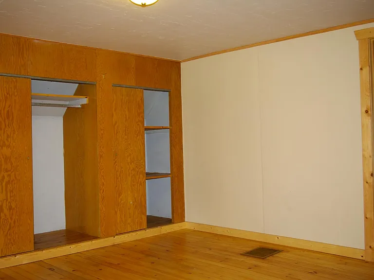 Upper level bedroom #1