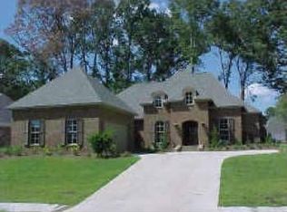 102 Hemlock Ln, Madison, MS 39110