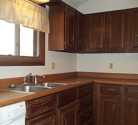 3rd image of 1101 N Bailey Dr
