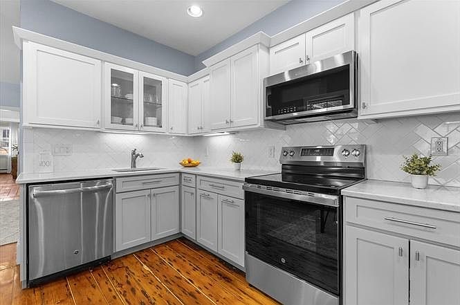 1st image of 33 Mystic St #44