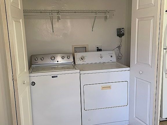 4th image of 1010 E Providencia Ave