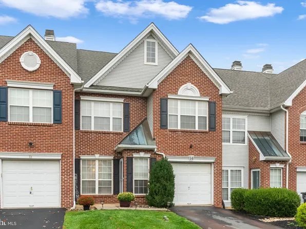14 Saddle Ct, Schwenksville, PA 19473