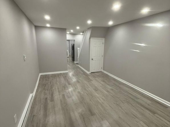 1019 E Race St #2