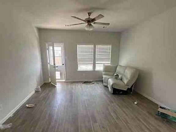 Additional Living Room