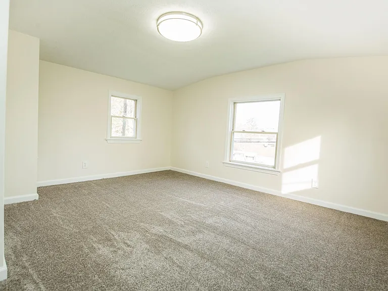 Upstairs Bedroom 2