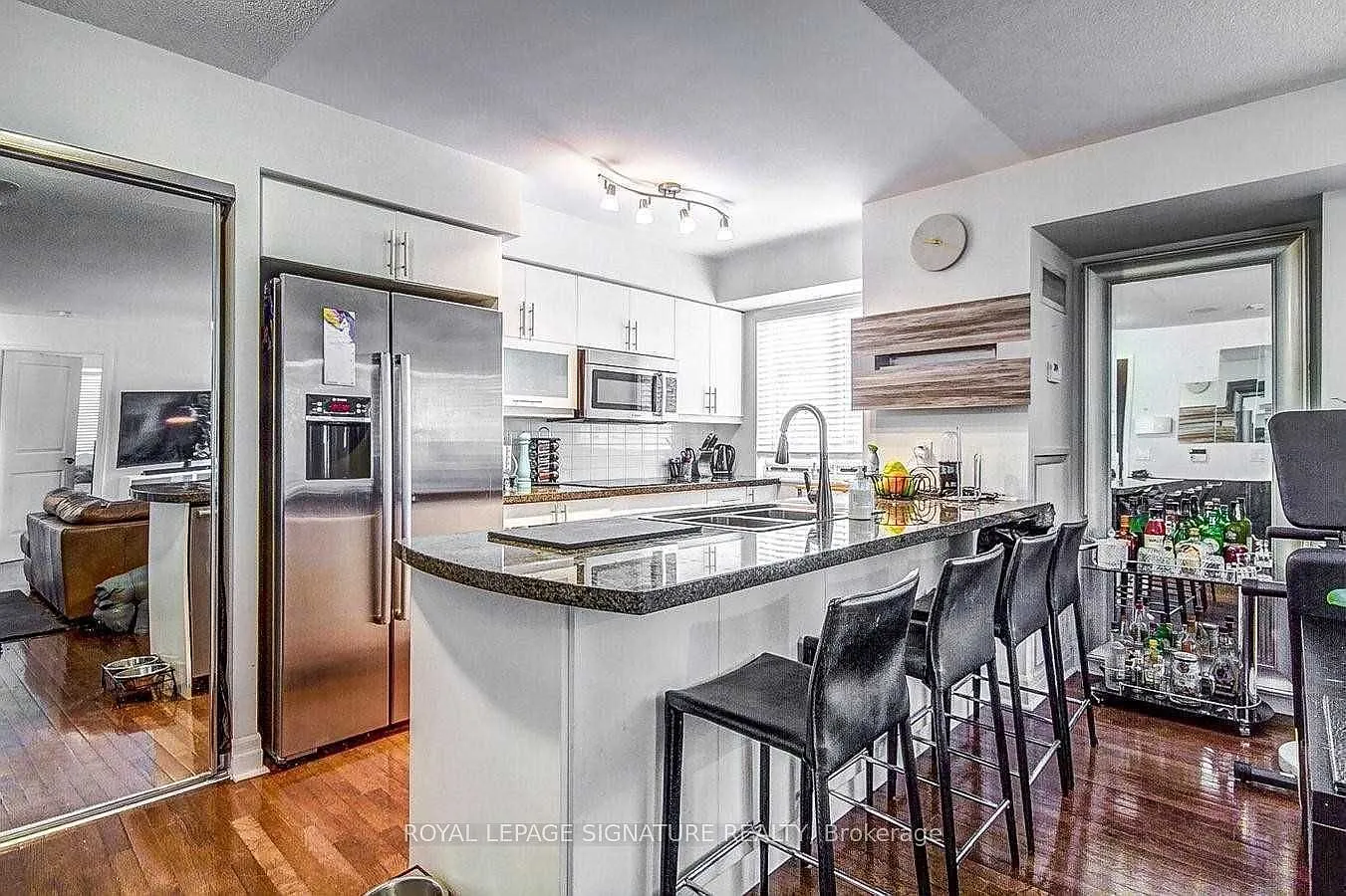 1 bed, $3,200 — Photo 2